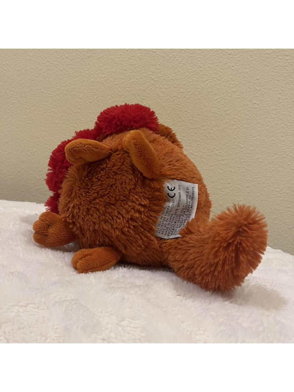 Mini Squishable Frilled Lizard - Picture 2 of 2